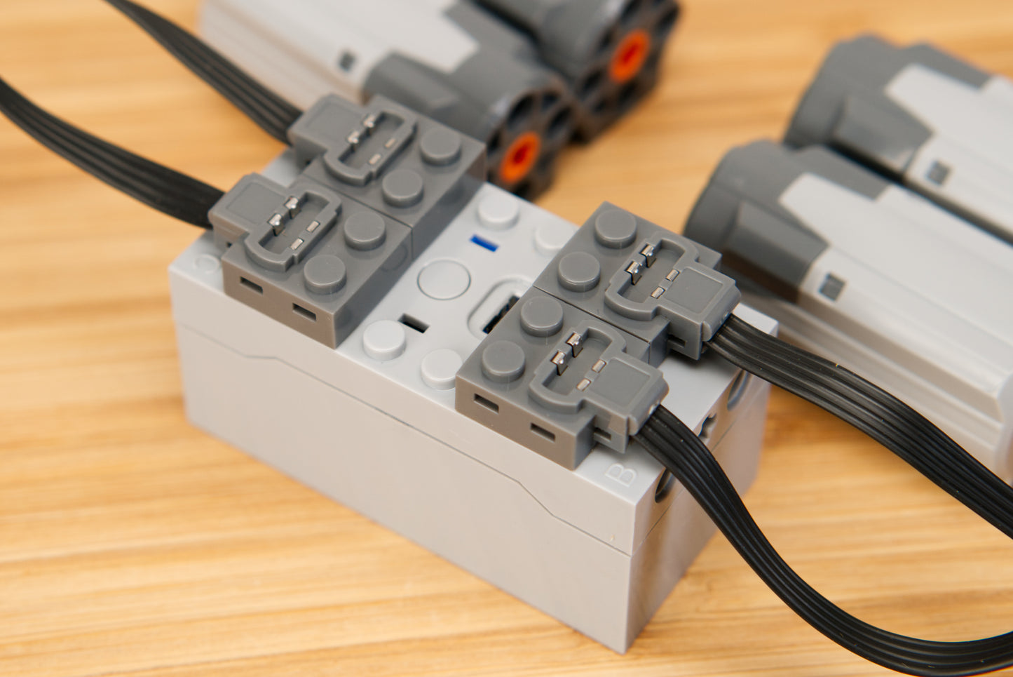 LEGO RC Control Brick Hub 2.0 - Bluetooth 4 Ports and Program Mode